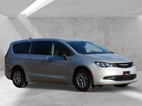 Used 2024 Chrysler Voyager LX FWD image 1