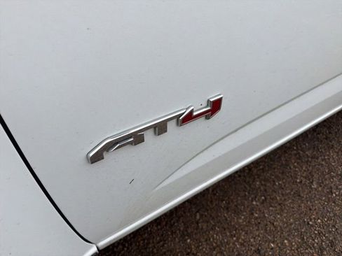 Used 2022 GMC Canyon AT4 w/ Trailering Package AWD/4WD image 4