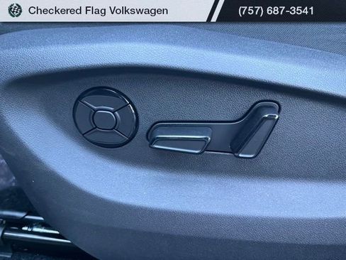 New 2026 Volkswagen Tiguan SE R-Line AWD/4WD image 23