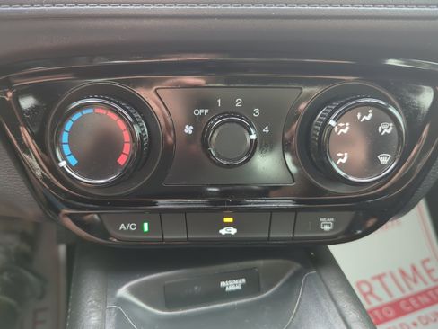 Used 2018 Honda HR-V LX image 21