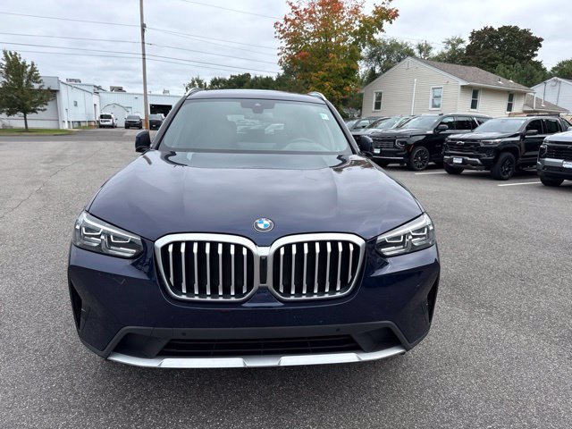 Used 2023 BMW X3 xDrive30i w/ Premium Package AWD/4WD image 3