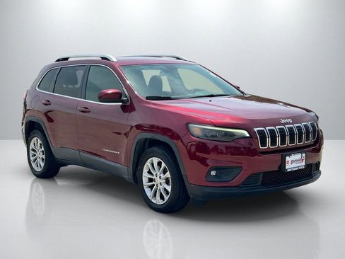 Used 2019 Jeep Cherokee Latitude w/ Popular Appearance Group FWD image 3