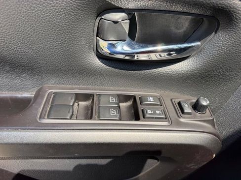 Used 2021 Nissan Titan PRO-4X w/ Pro-4x Convenience Package AWD/4WD image 17