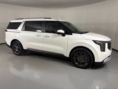 New 2026 Kia Carnival EX image 9