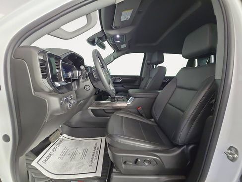 Certified 2024 Chevrolet Silverado 1500 LTZ AWD/4WD image 9