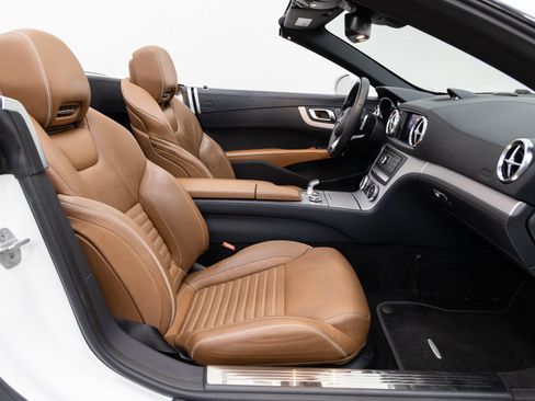 Used 2017 Mercedes-Benz SL 450 image 13