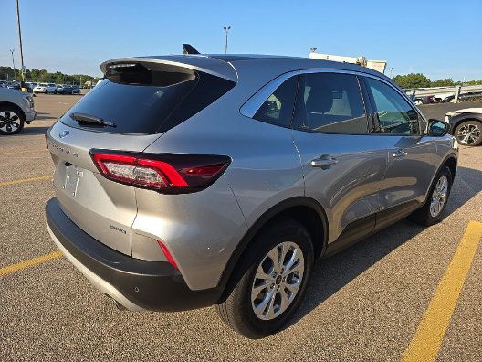 Used 2023 Ford Escape Active w/ Tech Pack #1 AWD/4WD image 5