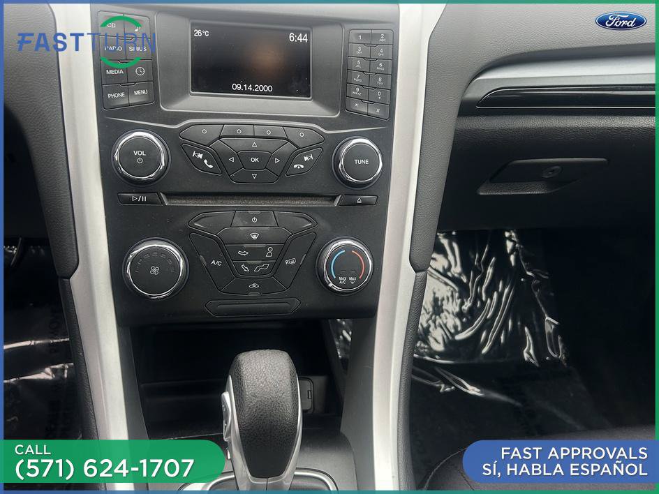Used 2015 Ford Fusion SE w/ Equipment Group 201A FWD image 23