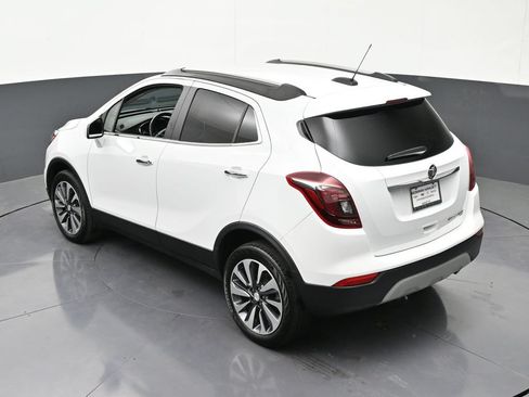 Used 2022 Buick Encore Preferred AWD/4WD image 18