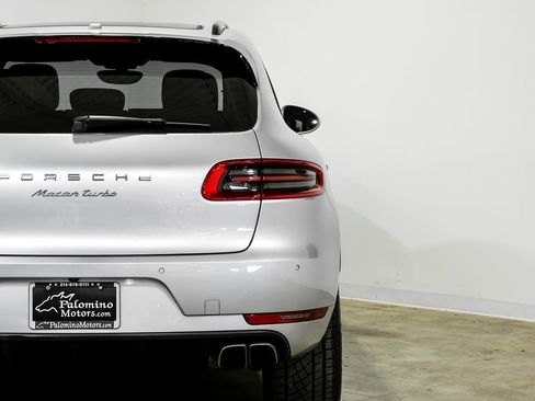 Used 2016 Porsche Macan Turbo image 44