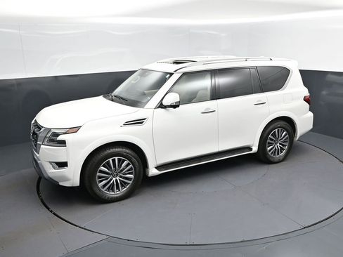 Used 2024 Nissan Armada SL w/ Captain's Chairs Package RWD image 34