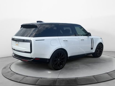 Certified 2025 Land Rover Range Rover Autobiography image 7