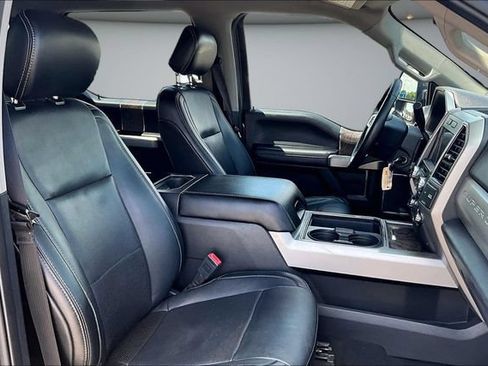Used 2019 Ford F350 Lariat w/ Chrome Package AWD/4WD image 29
