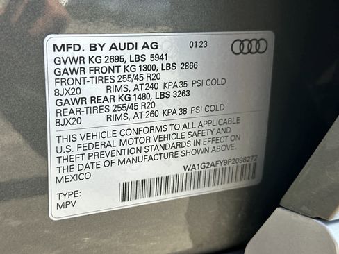 Used 2023 Audi Q5 e Premium w/ Convenience Package AWD/4WD image 28