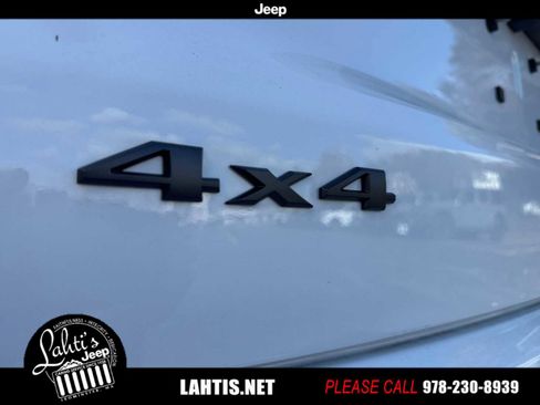 New 2026 Jeep Compass Latitude image 26