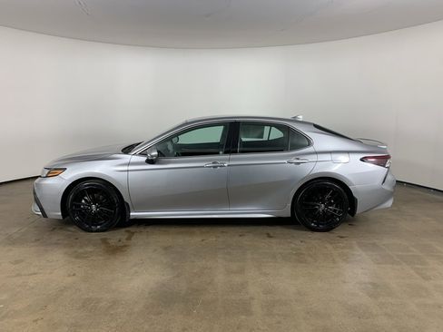 Used 2024 Toyota Camry XSE image 16