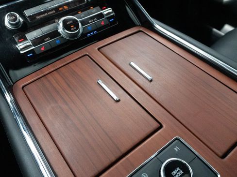 Used 2022 Lincoln Navigator L Reserve RWD image 41