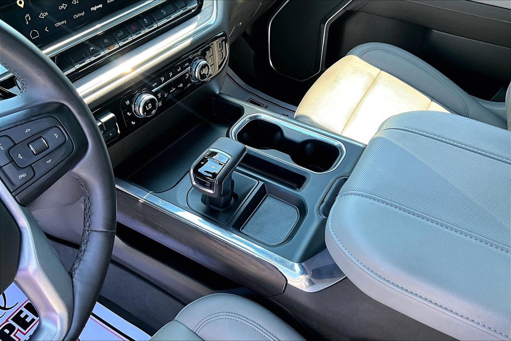 Used 2023 GMC Sierra 1500 SLT AWD/4WD image 19