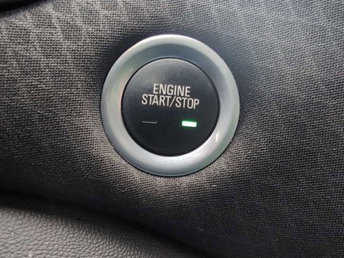 Used 2018 Chevrolet Malibu LT image 16