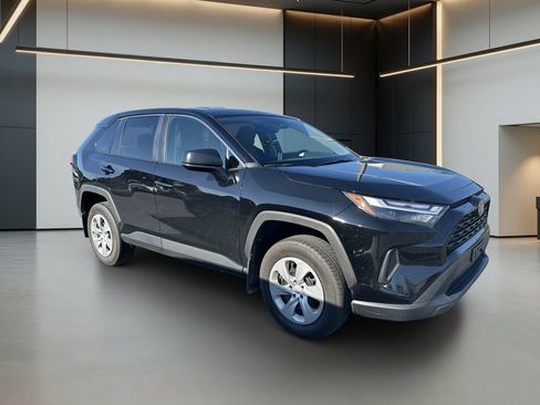 Used 2025 Toyota RAV4 LE FWD image 12