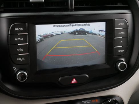 Used 2020 Kia Soul S FWD image 30