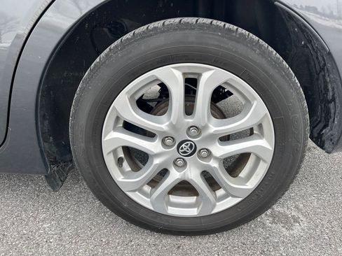 Used 2017 Toyota Yaris iA image 12