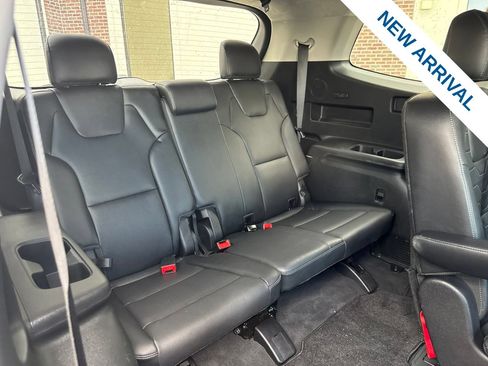 Used 2022 Kia Telluride SX w/ SX Prestige Package AWD/4WD image 12