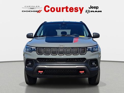 Certified 2022 Jeep Compass Trailhawk w/ Trailhawk Elite Group AWD/4WD image 10