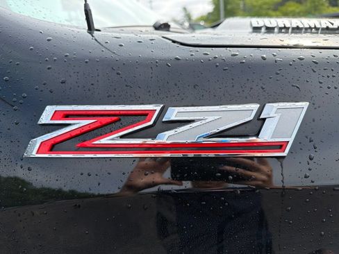 Used 2024 Chevrolet Silverado 1500 RST w/ Z71 Off-Road Package AWD/4WD image 9