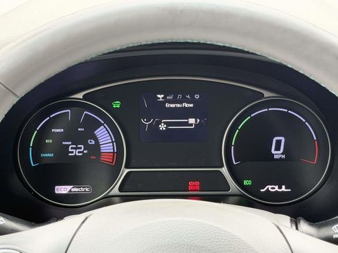 Used 2016 Kia Soul EV image 11