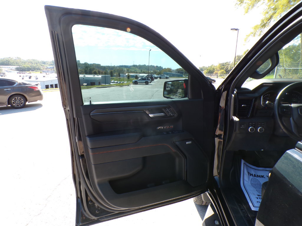 Used 2022 GMC Sierra 1500 AT4 w/ AT4 Preferred Package AWD/4WD image 25