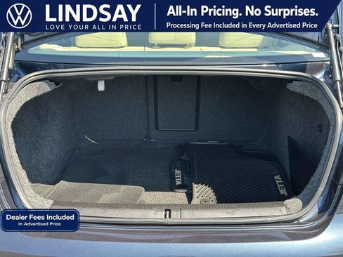 Used 2010 Volkswagen Jetta SE FWD image 15