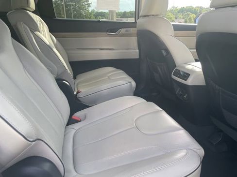 Used 2021 Hyundai Palisade Limited FWD image 15