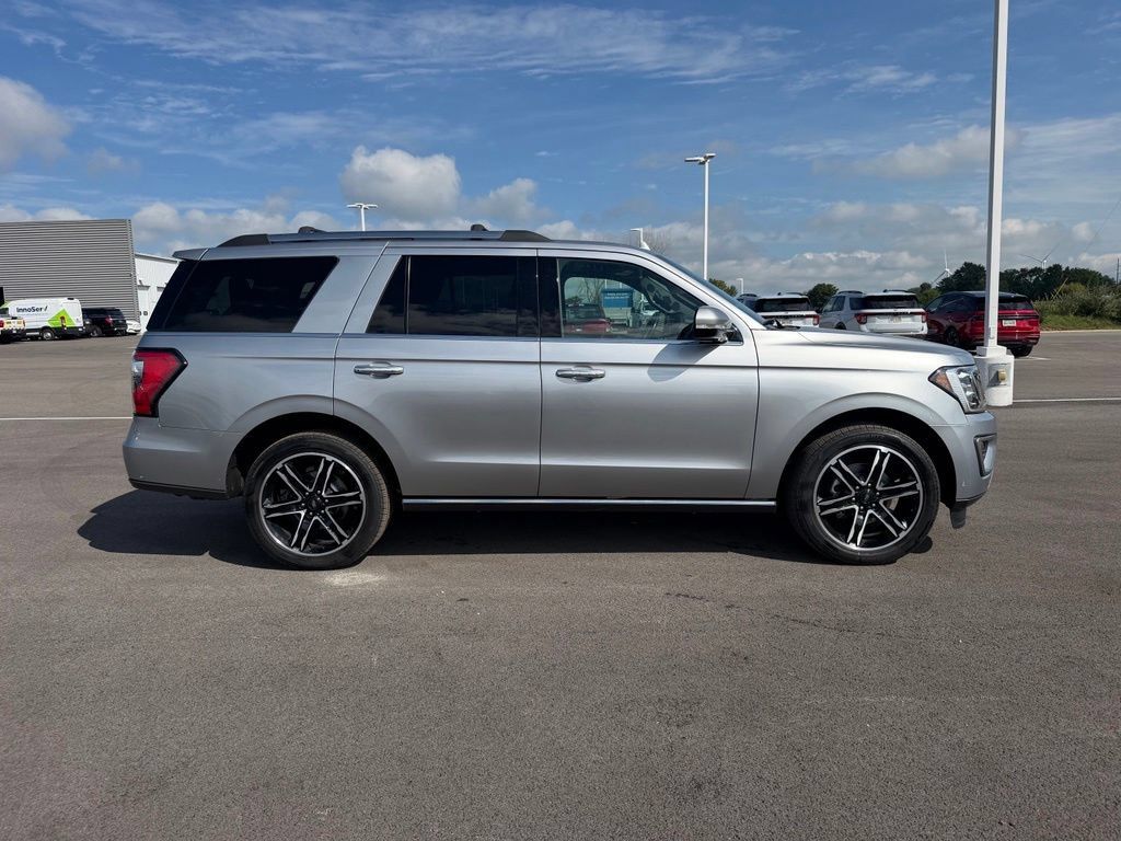 Used 2021 Ford Expedition Limited AWD/4WD image 5