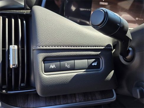 New 2025 Nissan Armada SL w/ Captain's Chari Seat Package image 22