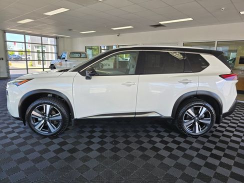 Used 2021 Nissan Rogue SL w/ Premium Package AWD/4WD image 6