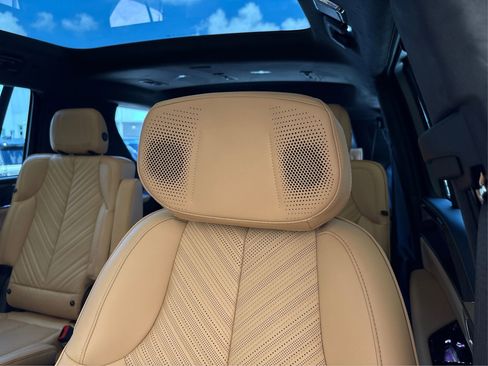 New 2026 Cadillac Escalade IQL Sport 2 w/ LPO, Etrunk Organizer Package AWD/4WD image 30