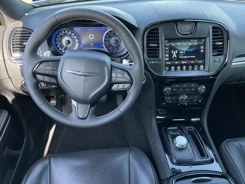 Used 2022 Chrysler 300 S w/ Comfort Group RWD image 11