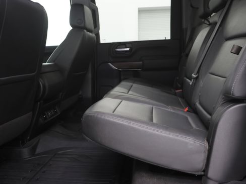 Used 2023 GMC Sierra 3500 SLT w/ Gooseneck/5TH Wheel Package image 38