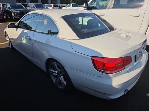 Used 2008 BMW 335i Convertible RWD image 2