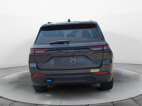 Used 2023 Jeep Grand Cherokee Trailhawk AWD/4WD image 4