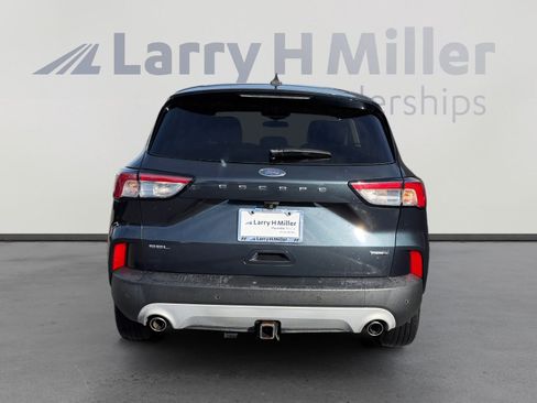 Used 2022 Ford Escape SEL w/ Technology Package image 4