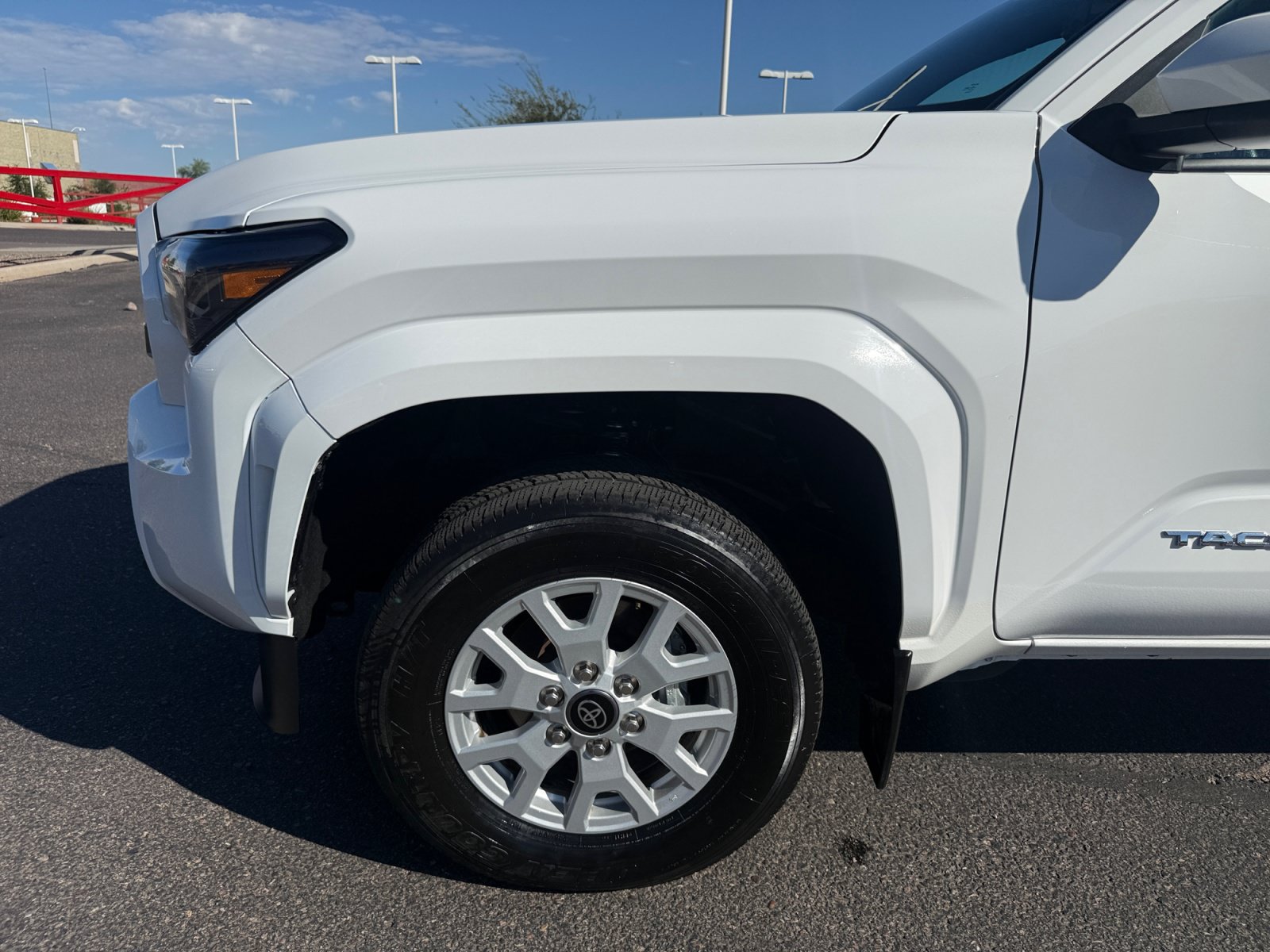 Used 2024 Toyota Tacoma SR5 AWD/4WD image 10