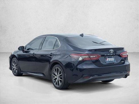 Used 2022 Toyota Camry XLE FWD image 7