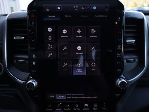 Used 2025 RAM 2500 Laramie AWD/4WD image 23