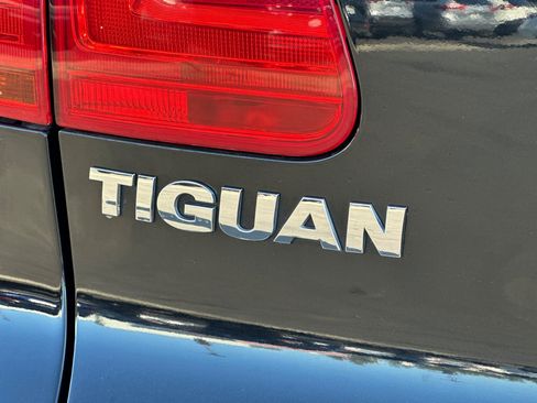 Used 2017 Volkswagen Tiguan Wolfsburg Edition FWD image 27