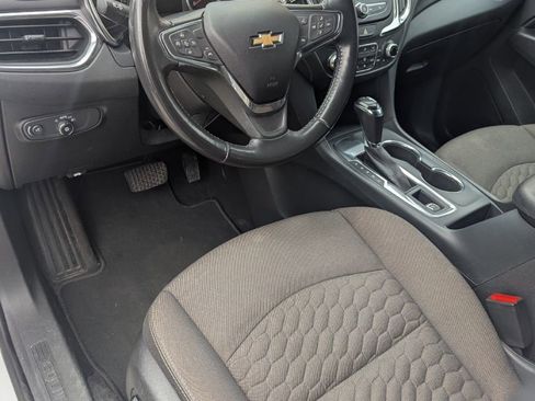 Used 2019 Chevrolet Equinox LT w/ Driver Convenience Package image 10