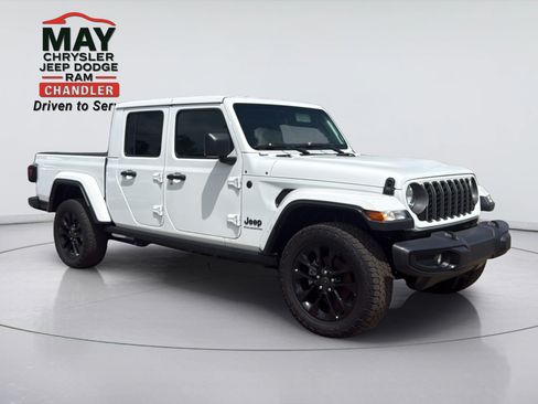 Certified 2025 Jeep Gladiator Sport AWD/4WD image 1