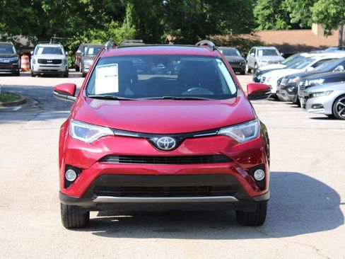 Used 2018 Toyota RAV4 XLE FWD image 2