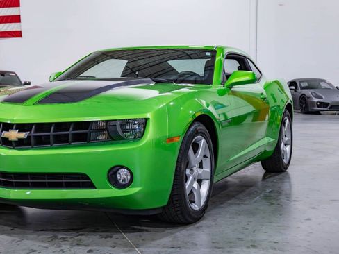 Used 2010 Chevrolet Camaro LT RWD image 25